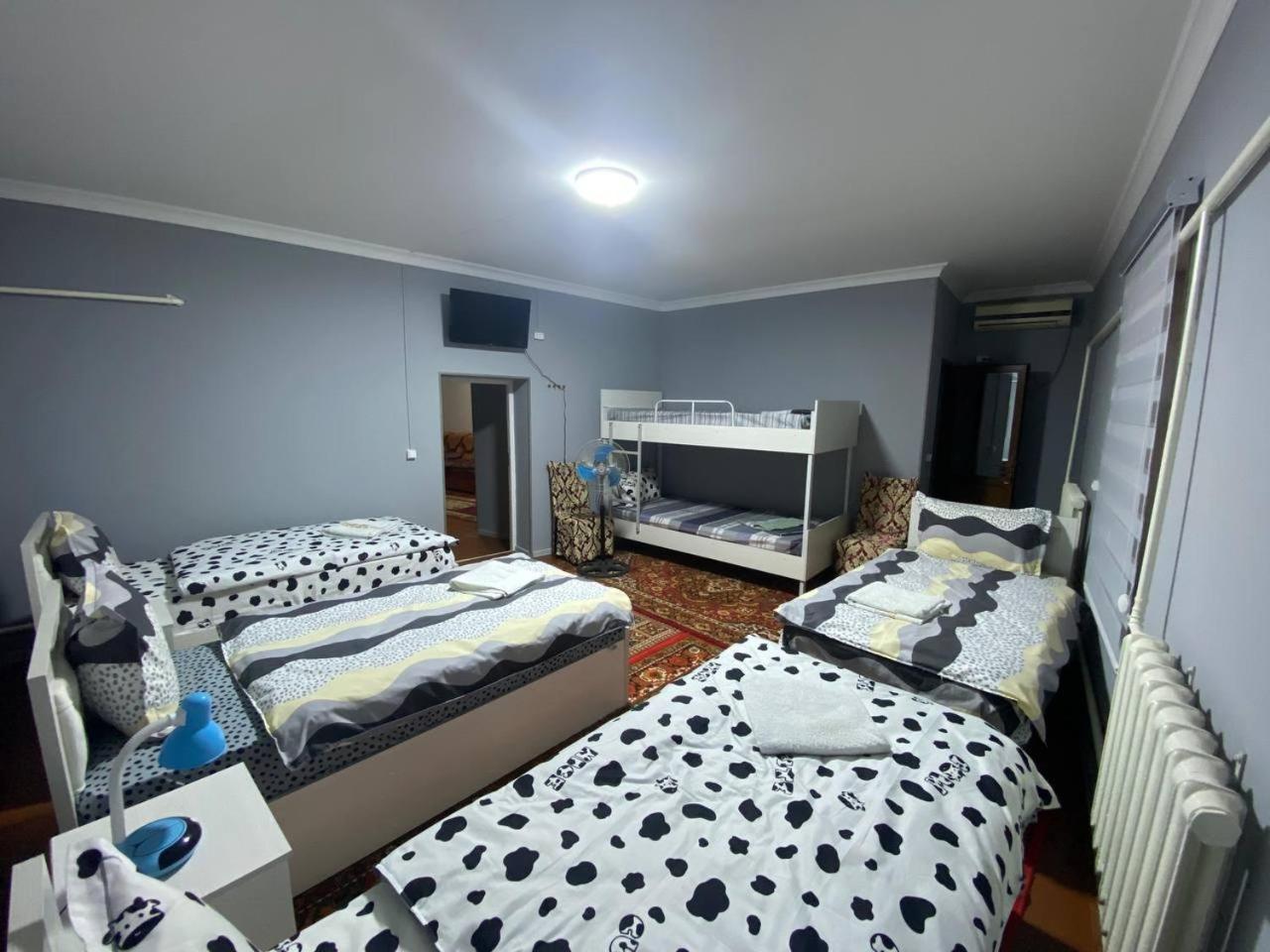 Central Park Hostel 히바 외부 사진