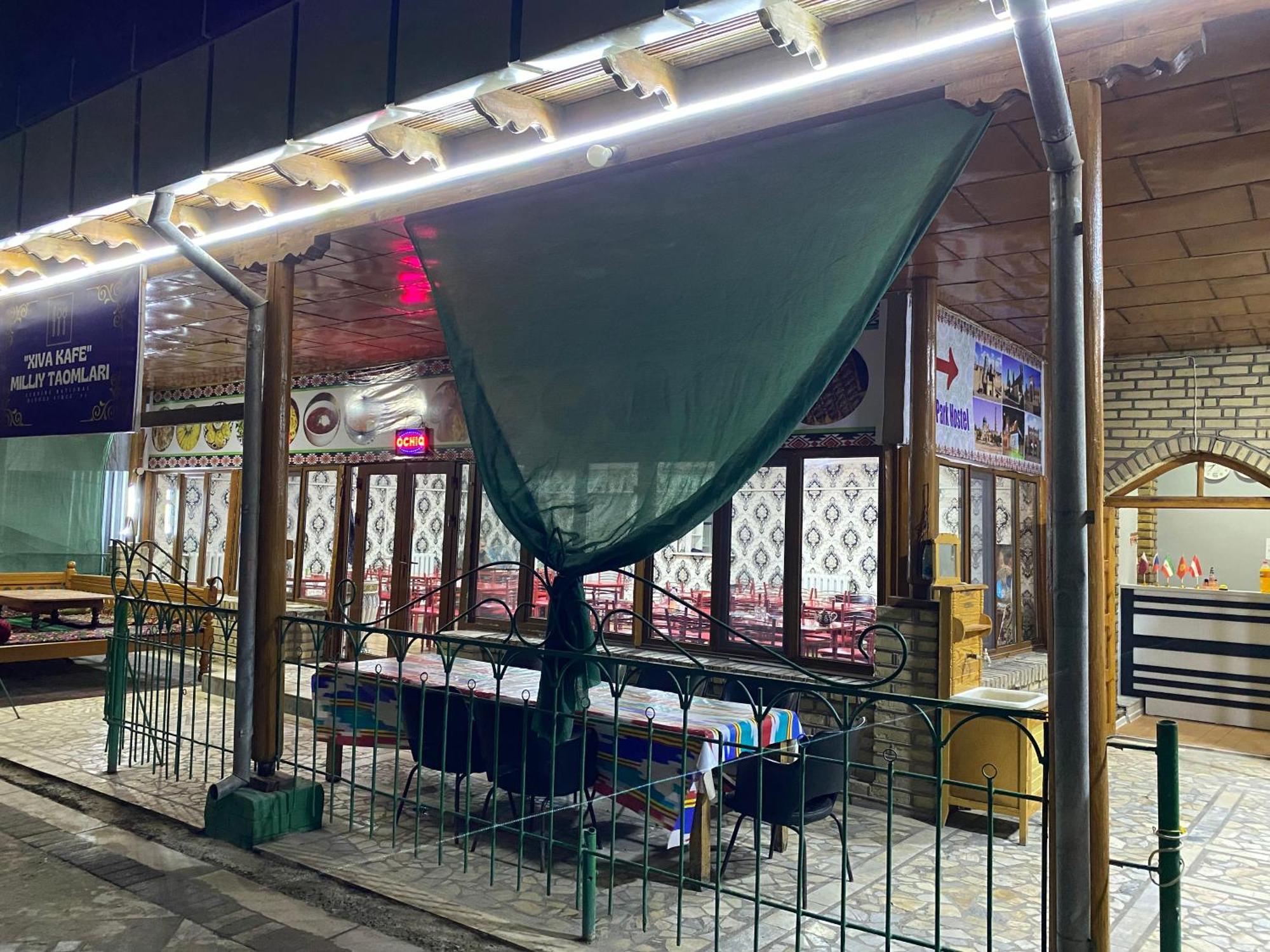 Central Park Hostel 히바 외부 사진