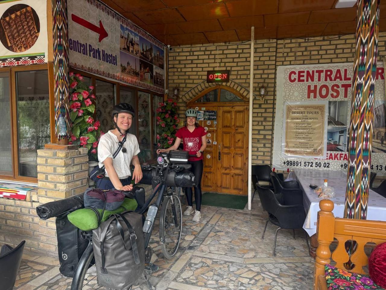 Central Park Hostel 히바 외부 사진
